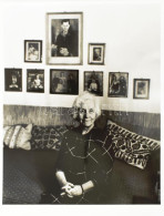 Cca 1968 Ács Irén (1924-2015): Makai Ödönné József Etelka (1903-2004), József Attila Költő Testvérének Fotója, A Hátolda - Autres & Non Classés