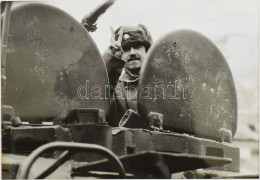 1989 A Romániai Forradalom Egy Pillanata, átállt Katona Egy Harci Járműben Aradon, Habik Csaba Fotója Pecséttel, Felirat - Sonstige & Ohne Zuordnung