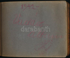 1942 Vadászalbum, Vadászzsákmány, Vadászmadarak, Vadászok, Stb., 59 Db Beragasztott, Feliratozott Fotó, Többségében 9,5× - Other & Unclassified