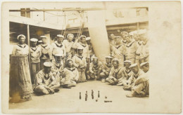 1915 Az S.M.S. Babenberg Osztrák-magyar Hadihajó Matrózai Tekéznek A Fedézeten. Futott Fotólap Hajó Bélyegzővel / This P - Autres & Non Classés