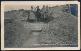 1915 Osztrák-magyar 30 és Feles Mozsár (Škoda 30.5 Cm Mörser) Tüzérségi Megfigyelőállása A Fronton. Eredeti Fotó, 14,5x9 - Sonstige & Ohne Zuordnung