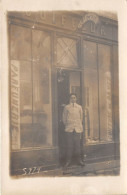 COIFFEUR-PARFUMERIE - CARTE-PHOTO A SITUER - Shops