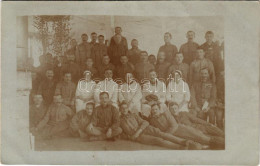 * T2/T3 1918 Besztercebánya, Banská Bystrica; Osztrák-magyar Katonai Kórház, Orvosok, Nővérek és Katonák Csoportképe / W - Non Classificati