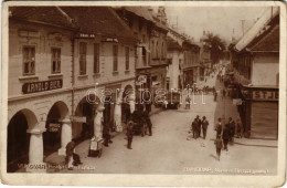 * T3 Vukovár, Vukovar; Kralja Petra Ulica / Utca, Arnold Bier üzlete / Street View With Shops (kopott Sarkak / Worn Corn - Unclassified