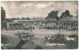 * T2/T3 1937 Zdolbuniv, Zdolbunów; Rynek / Market Square (crease) - Ohne Zuordnung