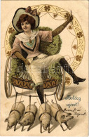 * T2/T3 1907 Boldog Újévet! / New Year Greeting Art Postcard With Lady Riding A Pig-drawn Carriage. Art Nouveau, Floral, - Ohne Zuordnung