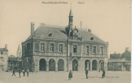 CPA  Neuville De Poitou  Mairie - Neuville En Poitou