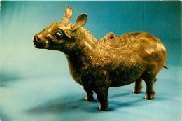 Art - Antiquité - Chine - China - Vestiges Historiques De Chine - Bronze Tsouen, Récipient à Vin En Forme D'animal Incru - Ancient World