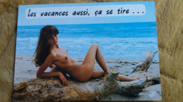 CPM  PIN UP  NATURISTE FEMME  NUE NU NU NATURISME ED ESTEL LES VACANCES AUSSI CA SE TIRE BOIS FLOTTANT - Pin-Ups