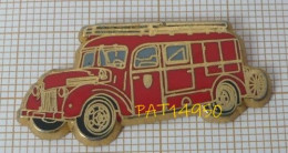 PAT14950 CAMION FOURGON FORD SAF 1948 En Version BALLARD - Firemen