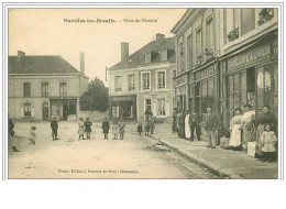 72.MAROLLES-LES-BRAULTS.P LACE DU MARCHE.CAFE DE L'EUROPE.EPICERIE LEVEAU MERCERIE.MAGASIN JOUSSET - Marolles-les-Braults