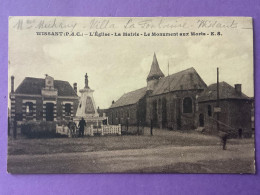 62  WISSANT     L’Eglise    La Mairie  Le Monument Aux Morts     Bon état - Wissant