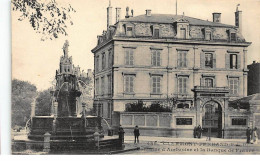 BANQUE DE FRANCE - CLERMONT-FERRAND : Fontaine D'ambroise Et La Banque De France - Tres Bon Etat - Banques