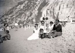 10 SLIDES SET 1960 COUPLE MAN WOMAN FEMME PLAGE BEACH 90mm ORIGINAL AMATEUR NEGATIVE NOT PHOTO NO FOTO - Otros & Sin Clasificación