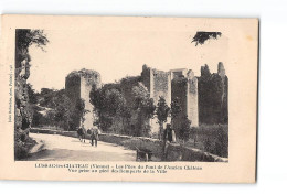 LUSSAC LES CHATEAU - Les Piles Du Pont De L'Ancien Château - Vue Prise Au Pied Des Remparts De La Ville - Très Bon état - Lussac Les Chateaux