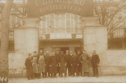 Charenton * Carte Photo * L. DONIZEAU Distillateur 140 Rue De Paris * Usine Industrie Distillation Alcool * Les Ouvriers - Charenton Le Pont