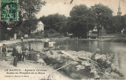 Le Raincy * 1908 * Après Le Cyclone , Sortie Du Peuplier De La Mare * Arbre Tree Catastrophe Bucheron Métier Bois Hache - Le Raincy