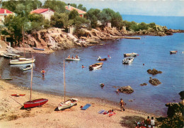 COTE D'AZUR  LES ISSAMBRES PLAGE DANS LES CALANQUES (scan Recto-verso) KEVREN0392 - Les Issambres