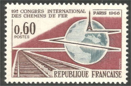 344 France Yv 1488 Chemins De Fer Railways Train Tour Eiffel Tower MNH ** Neuf SC (1488-1c) - Monuments