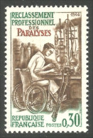 344 France Yv 1405 Paralysés Handicappés Handicap Crippled MNH ** Neuf SC (1405-1b) - Handicap