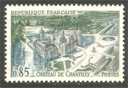 345 France Yv 1584 Tourisme Chateau Chantilly Castle Castello Schloss MNH ** Neuf SC (1584-1c) - Monumenten