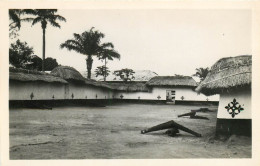 BENIN DAHOMEY Le Musée D'ABOMEY  Entrée Du Musée Actuel Et Les Canons Des Rois  4 (scan Recto-verso) KEVREN619 - Benín