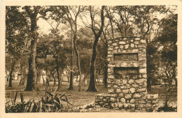 BENIN PARAKOU  Monument Aux Morts   35    KEVREN0637 - Benín