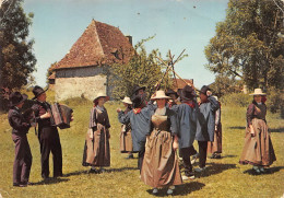 63 Haute Auvergne La Bourée Des Batons LA TOURNEJAIRE   29 (scan Recto Verso)KEVREN0670 - Issoire