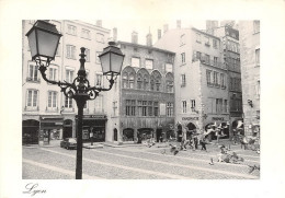 LYON  Pharmacie  Place Du Change  33 (scan Recto Verso)KEVREN0686 - Lyon 5