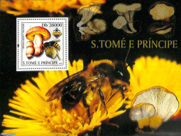 Sao Tome/Principe 2003 Mushrooms, Insects S/s, Mint NH, Nature - Insects - Mushrooms - Paddestoelen