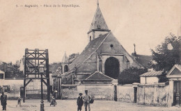 F11-93) BAGNOLET - PLACE DE LA REPUBLIQUE - ( ANIMEE - HABITANTS - 2 SCANS) - Bagnolet