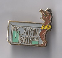 PIN'S    THEME ARTISTE  JOSEPHINE BAKER - Personaggi Celebri