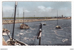 50 PORT BAIL Vers Barneville N°46 Bis Le Port En 1963 Voiliers VOIR DOS - Barneville