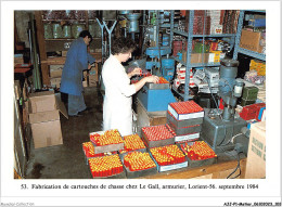 AJJP1-0052 - METIER - FABRICATION DE CARTOUCHES DE CHASSE CHEZ LE GALL - ARMURIER - LORIENT  - Industrie