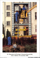 AJJP1-0024 - METIER - REPARATION DE L'HORLOGE A CLERMONT-FERRAND - PLACE GAILLARD - 15 NOVEMBRE 1988 - Industrie