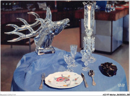 AJJP7-0687 - METIER - CIE DES CRISTALLERIES DE BACCARAT - FEERIE DU CRISTAL DANS LE MAGASIN DE VENTE DE LA COMPAGNIE  - Artisanat