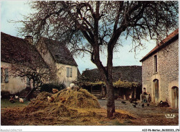 AJJP6-0595 - METIER - COUR DE FERME  - Paysans