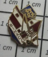 1220 Pin's Pins / Beau Et Rare : MILITARIA / BIHAC MISSION ONU BOSNIE NATIONS UNIE CROIX DE LORRAINE - Ciudades