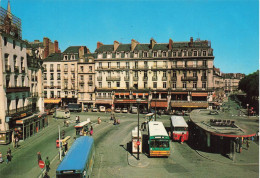 Nantes * Bus Ancien Marque Type Modèle ? * Place Du Commerce Et Station Centre Des Autobus * Car Autocar - Nantes