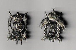 ARMEE BELGE -  2 Insignes En Métal - 5e Et 6e LANCIERS   (B328) - Esercito