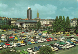 Nantes * Parking Petite Hollande , Square Daviais , Palais Bourse , Tour Bretagne , Clocher St Nicolas * Automobiles - Nantes