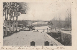 Péniche à Chécy (45 - Loiret) Pont Aux Moines : écluse - Hausboote