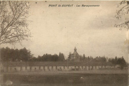 GARD PONT ST ESPRIT LES BARAQUEMENTS(scan Recto-verso) KEVREN0490 - Pont-Saint-Esprit