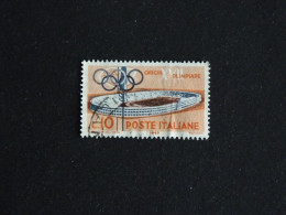 ITALIE ITALIA YT 813 OBLITERE - JEUX OLYMPIQUES DE ROME / STADE OLYMPIQUE - 1946-60: Used