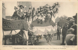 Vendeuvre * La Cavalcade Du 26 Septembre 1909 * Char , La Concorde De Vendeuvre * Carnaval Mi Carême - Autres & Non Classés