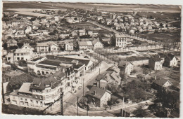 Essonne :  BRETIGNY  :  Vue 1958 , Rue Et Square  Anatole  France  , Lapie - Bretigny Sur Orge