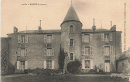 Magné * Le Château Du Village - Autres & Non Classés