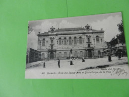 13 BOUCHES DU RHONE ,MARSEILLE ,ECOLE DES BEAUX ARTS Et Bibliothèque De La Ville Avec Des Personnages - Monuments