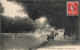 Châlons Sur Marne * Vue Sur Le Canal Et L'ile * Pêcheurs Pêche à La Ligne - Châlons-sur-Marne