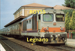 Lombardia Milano Legnano Stazione Ferroviaria Treno In Sosta Sul Primo Binario Nel Maggio 1989 (v.retro) - Gares - Avec Trains